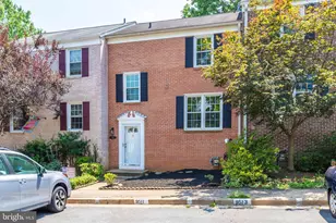 9513 Burdett Rd, Burke, VA 22015 - Photo 34