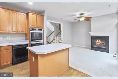 7106 Point Replete Circle, Fort Belvoir, VA 22060 - Photo 6