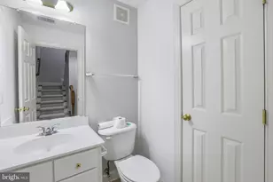 7106 Point Replete Cir, Fort Belvoir, VA 22060 - Photo 42