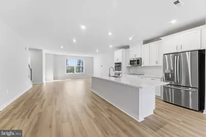 2136 Glacier Road, Herndon, VA 20170 - Photo 4