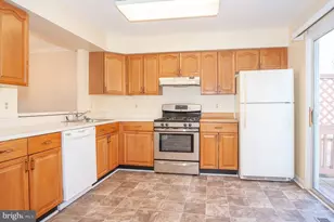 7246 Cherwell Ln, Alexandria, VA 22315 - Photo 6