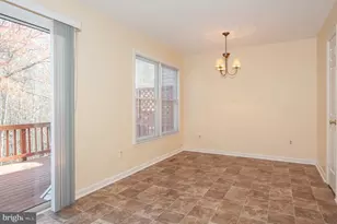 7246 Cherwell Ln, Alexandria, VA 22315 - Photo 8