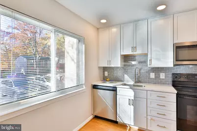 11817 Coopers Court, Reston, VA 20191 - Photo 4