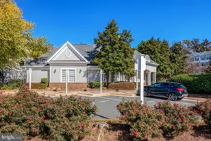 12899 Fair Briar Ln, Fairfax, VA 22033 - Photo 32