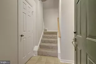 12899 Fair Briar Ln, Fairfax, VA 22033 - Photo 4