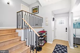 5808 Harvey Pl, Alexandria, VA 22303 - Photo 4