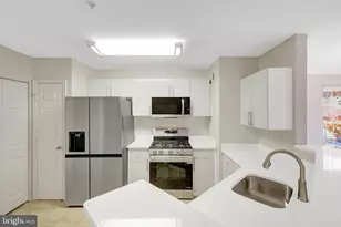 12845 Fair Briar Ln, Fairfax, VA 22033 - Photo 14