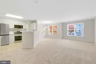 12845 Fair Briar Ln, Fairfax, VA 22033 - Photo 6