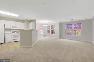 12737 Fair Briar Ln, Fairfax, VA 22033 - Photo 6