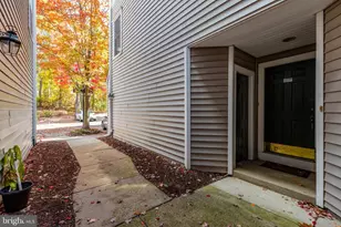 12737 Fair Briar Ln, Fairfax, VA 22033 - Photo 2