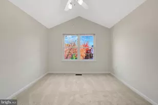 12855 Fair Briar Ln, Fairfax, VA 22033 - Photo 24