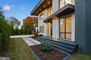 9408 Old Courthouse Rd, Vienna, VA 22182 - Photo 2