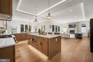 8023 Lewinsville Rd, McLean, VA 22102 - Photo 14