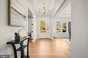 8023 Lewinsville Rd, McLean, VA 22102 - Photo 6