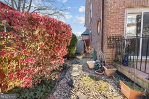 6260 Chaucer Ln, Alexandria, VA 22304 - Photo 68