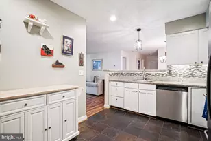 3801 Ridge Knoll Ct, Fairfax, VA 22033 - Photo 6