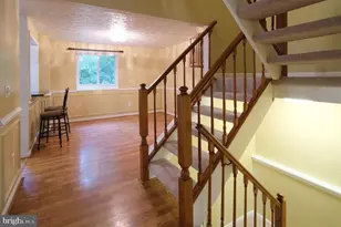 1120 Stevenson Ct, Herndon, VA 20170 - Photo 8