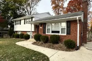 8140 Drayton Ln, Springfield, VA 22151 - Photo 4