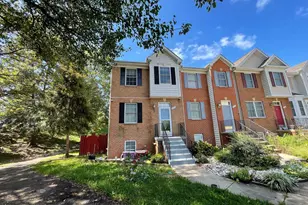 3996 Royal Lytham Dr, Fairfax, VA 22033 - Photo 2