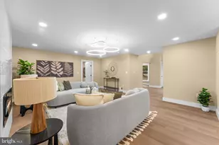 10333 Hickory Forest Dr, Oakton, VA 22124 - Photo 10