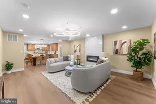 10333 Hickory Forest Dr, Oakton, VA 22124 - Photo 8