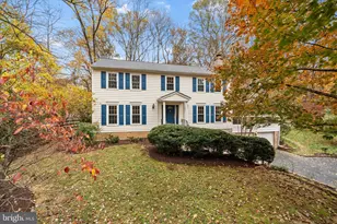 915 Welham Green Rd, Great Falls, VA 22066 - Photo 2