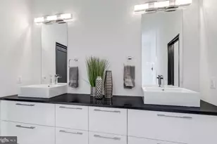 8313 Syracuse Cir, Vienna, VA 22180 - Photo 8