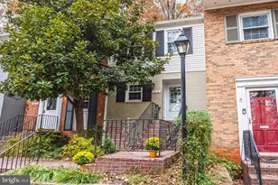 7619 Tiverton Dr, Springfield, VA 22152 - Photo 2