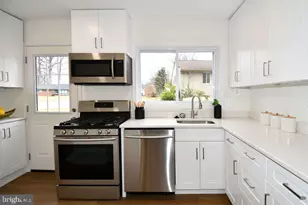 7407 Kelvin Pl, Springfield, VA 22151 - Photo 10