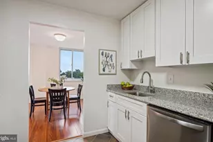 3245 Rio Dr, Falls Church, VA 22041 - Photo 10