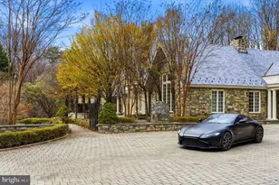 9324 Georgetown Pike, Great Falls, VA 22066 - Photo 2