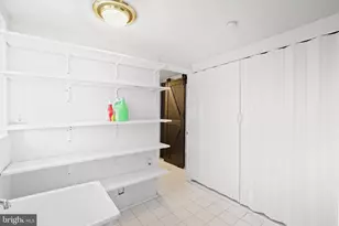 6917 Villa-Del-Rey Ct, Springfield, VA 22150 - Photo 26