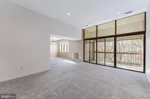 1623 Parkcrest Cir, Reston, VA 20190 - Photo 6