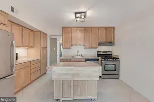 1623 Parkcrest Cir, Reston, VA 20190 - Photo 12