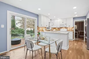 9109 Parliament Dr, Burke, VA 22015 - Photo 6
