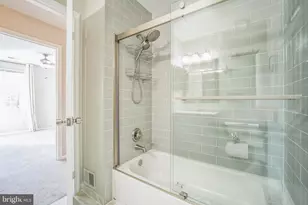 14801 Basingstoke Loop, Centreville, VA 20120 - Photo 18