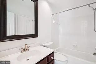 1314 Garden Wall Cir, Reston, VA 20194 - Photo 20