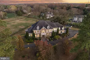 627 Walker Rd, Great Falls, VA 22066 - Photo 1