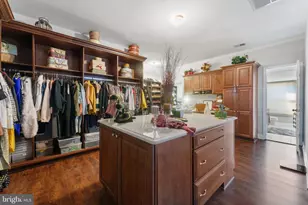 627 Walker Rd, Great Falls, VA 22066 - Photo 18