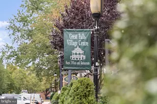 627 Walker Rd, Great Falls, VA 22066 - Photo 136