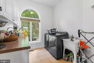 627 Walker Road, Great Falls, VA 22066 - Photo 50