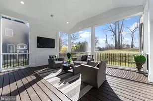 9928 Woodrow St, Vienna, VA 22181 - Photo 8