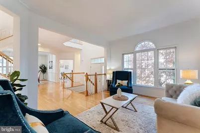 7204 Lyndam Hill Circle, Lorton, VA 22079 - Photo 8