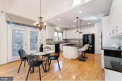 7204 Lyndam Hill Circle, Lorton, VA 22079 - Photo 14