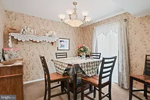 2058 Royal Fern Ct, Reston, VA 20191 - Photo 6