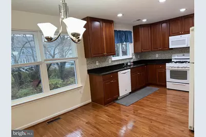 8922 Royal Astor Way, Fairfax, VA 22031 - Photo 8