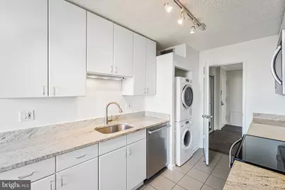 1800 Old Meadow Road #302, McLean, VA 22102 - Photo 10