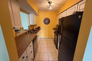 5842 Orchard Hill Ct, Clifton, VA 20124 - Photo 4