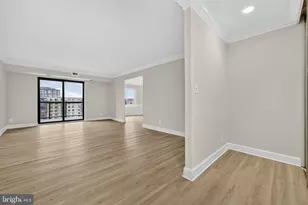 8350 Greensboro Dr, McLean, VA 22102 - Photo 6