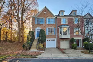 8026 Readington Ct, Springfield, VA 22152 - Photo 2